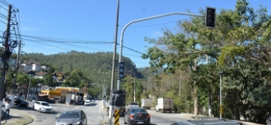 Novos sinal e radar darão mais segurança a manobra de acesso ao Catarcione | A Voz da Serra